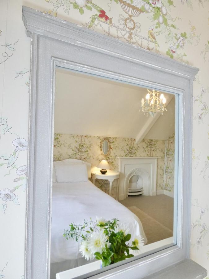 The Mount Somerton Retreat - Nr Bruton, Glastonbury, The Spectacular Wells Cathedral, Millfield School, Leonardo Helicopters, Yeovilton Cameră foto