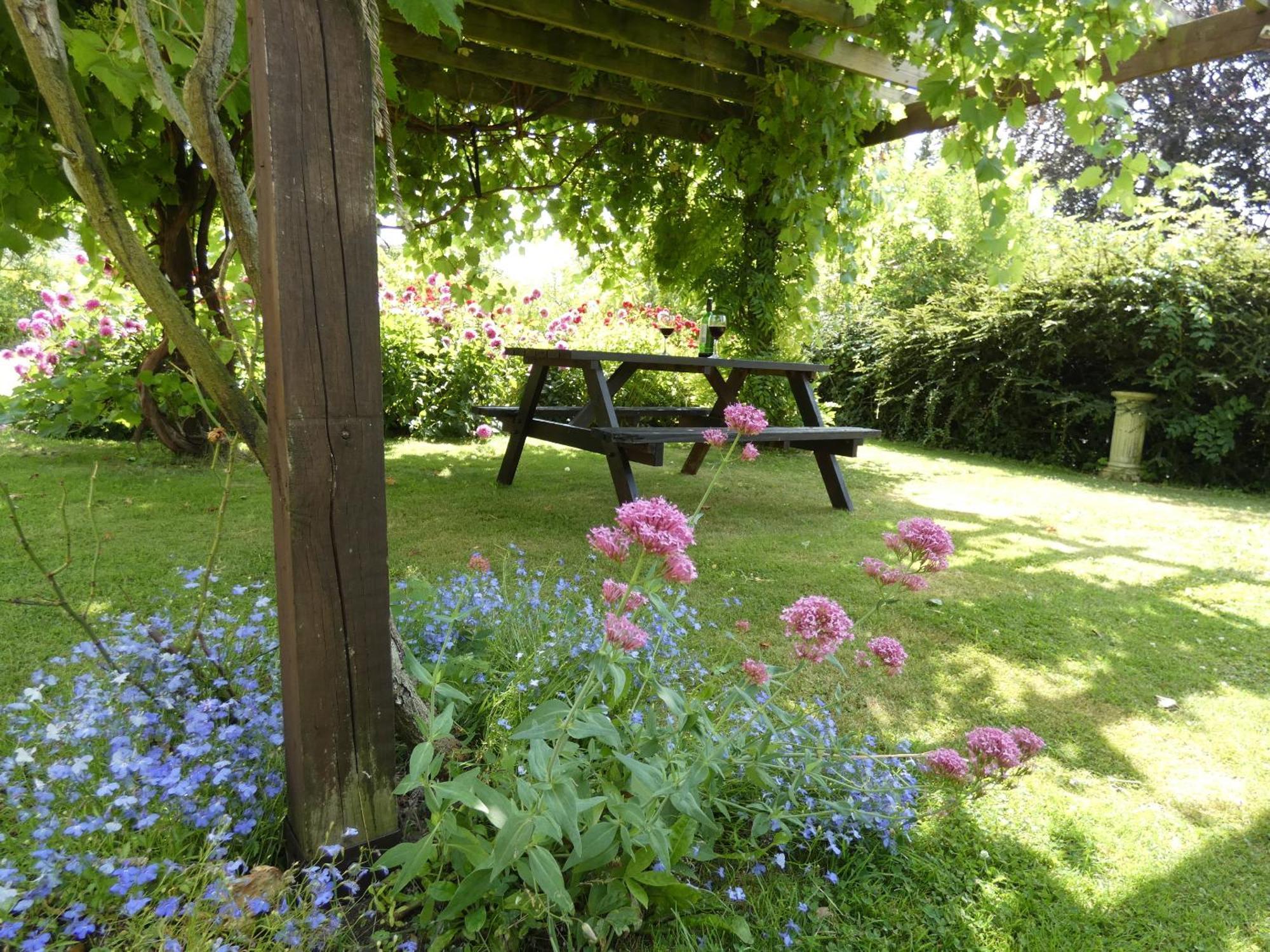 The Mount Somerton Retreat - Nr Bruton, Glastonbury, The Spectacular Wells Cathedral, Millfield School, Leonardo Helicopters, Yeovilton Exterior foto
